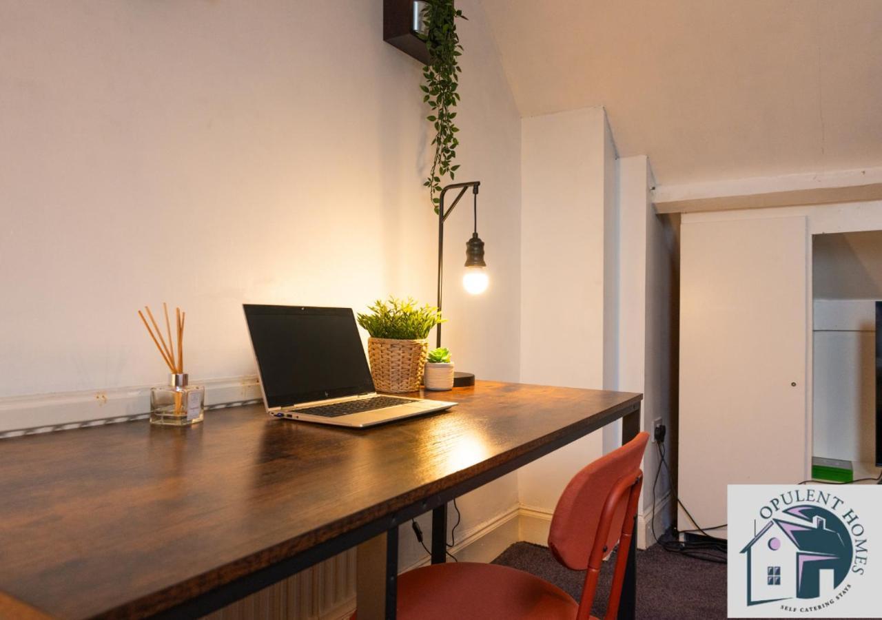 Contractors Pad - 4 Bed Town House - Cent Reading - Free Parking Villa Kültér fotó