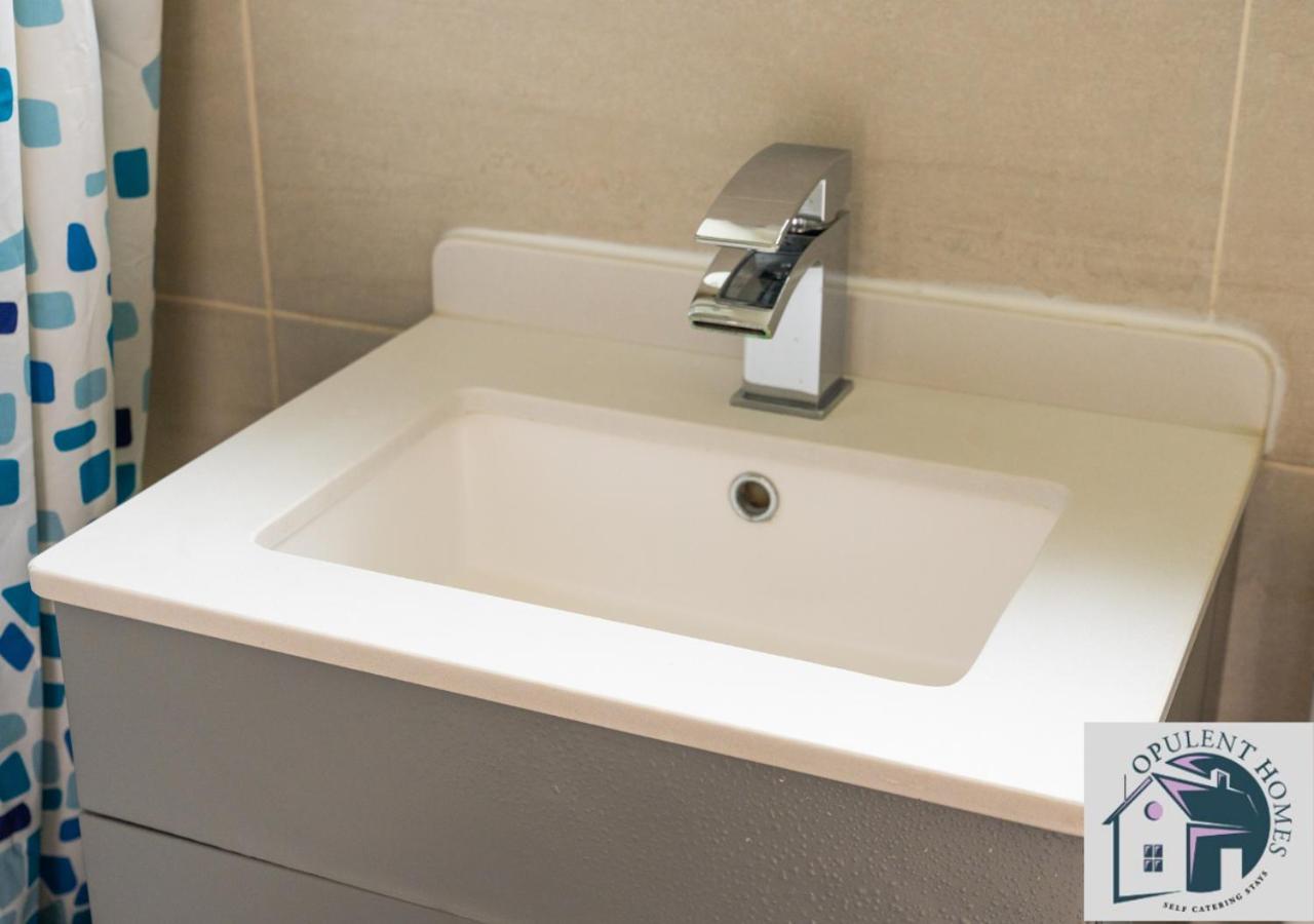 Contractors Pad - 4 Bed Town House - Cent Reading - Free Parking Villa Kültér fotó